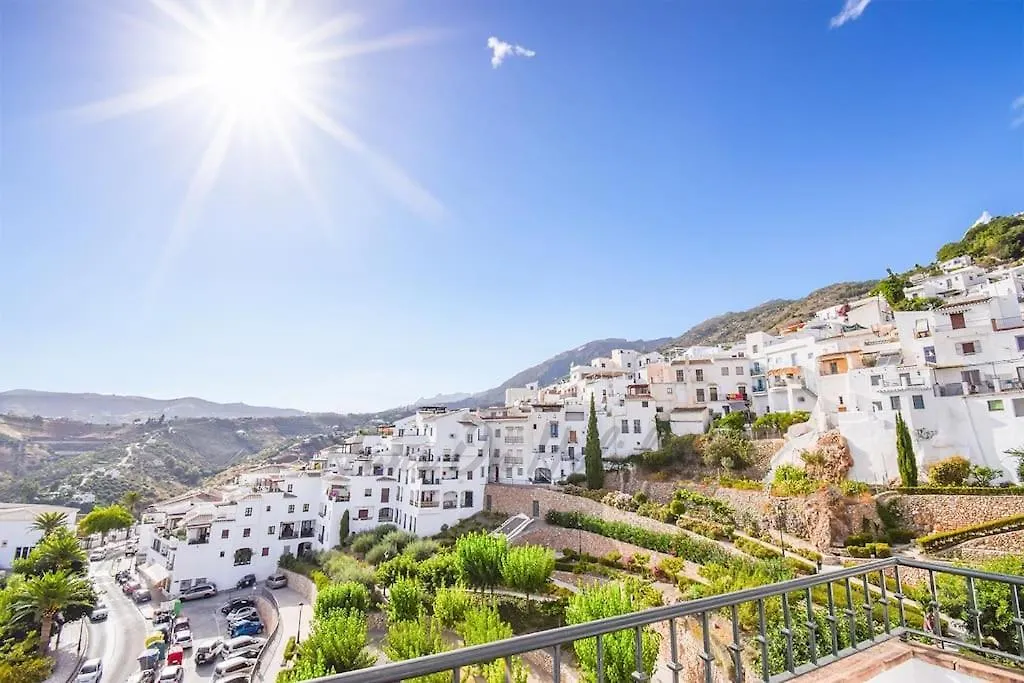 Piso Amaranta, Frigiliana Modern 2 Bedroom, 2 Bathroom Apartment With Air Conditioning And Pool Hansonholiday Rentals