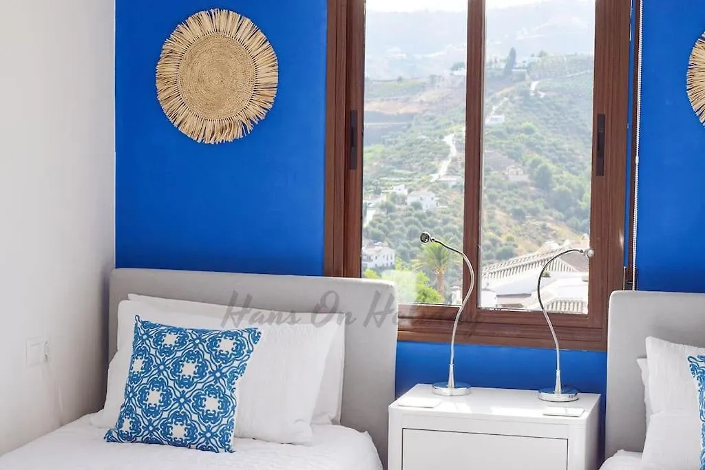 Piso Amaranta, Frigiliana Modern 2 Bedroom, 2 Bathroom Apartment With Air Conditioning And Pool Hansonholiday Rentals ספרד