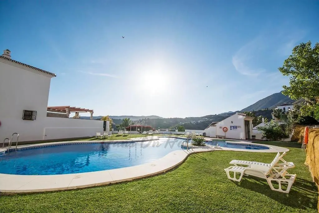 Piso Amaranta, Frigiliana Modern 2 Bedroom, 2 Bathroom Apartment With Air Conditioning And Pool Hansonholiday Rentals